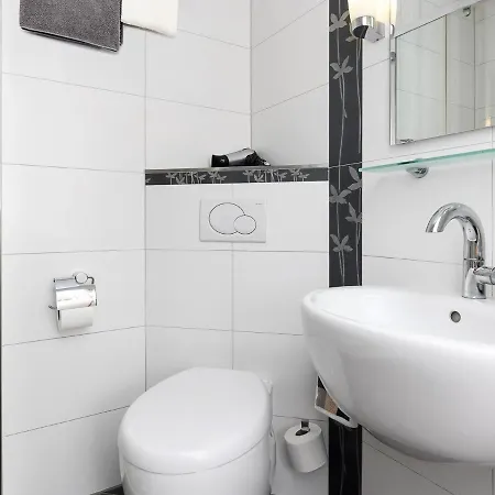 Charming On Ruegen Island With Balcony Apartment Sellin (Rugen)