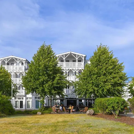 Charming On Ruegen Island With Balcony Apartment *