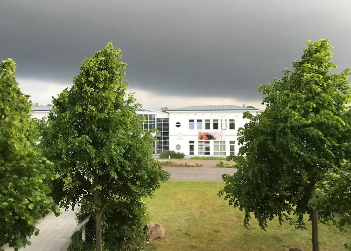 Comforts Near Seaside Charm Sellin (Rugen)